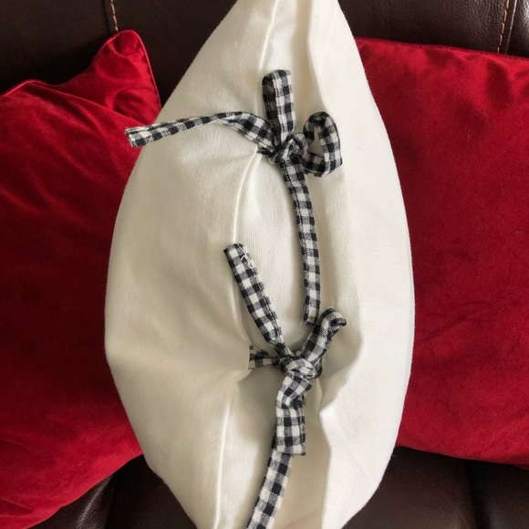 SOLD ELSEWHERE Rae Dunn Pillow - Picture 3 of 3